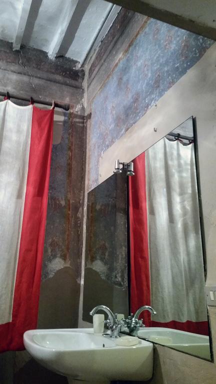Locanda Al Castello Di Sorci Ангиари Екстериор снимка